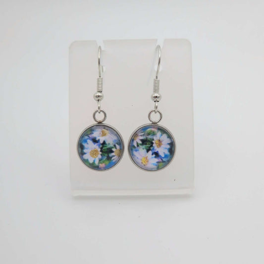 Daisy garden  dangle glass handmade earrings