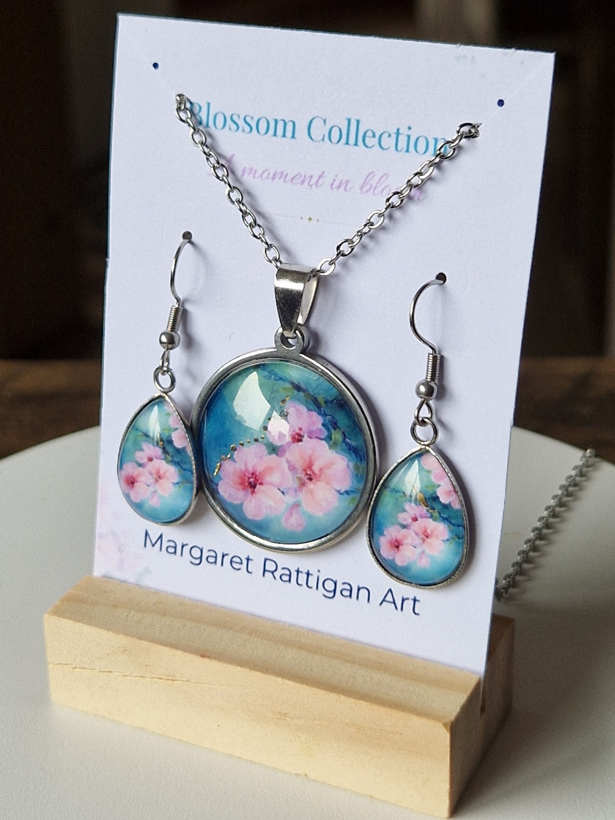Spring Blossom Gold Tone Teardrop Pendant & Oval Earring Set