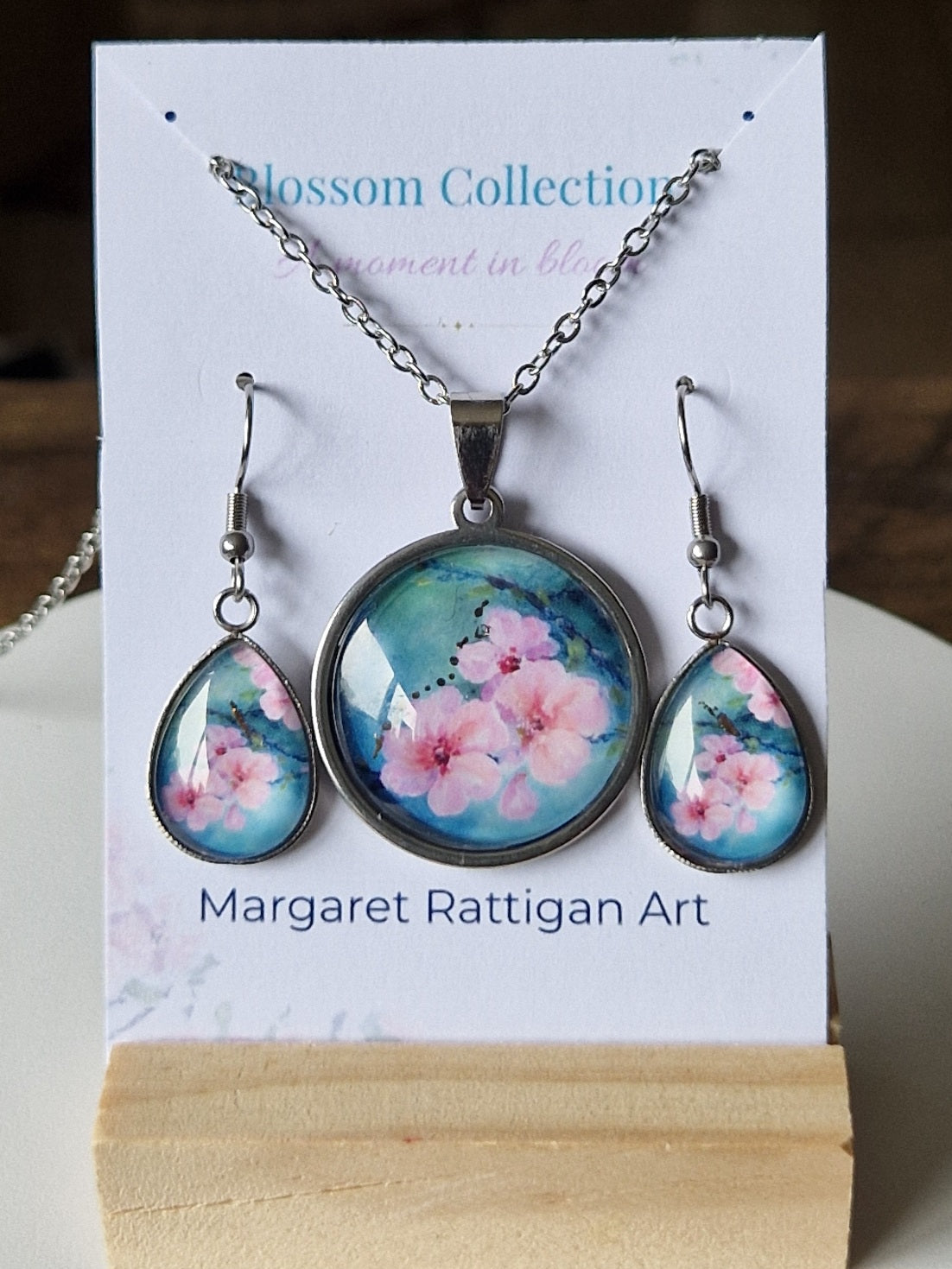 Spring Blossom Gold Tone Teardrop Pendant & Oval Earring Set